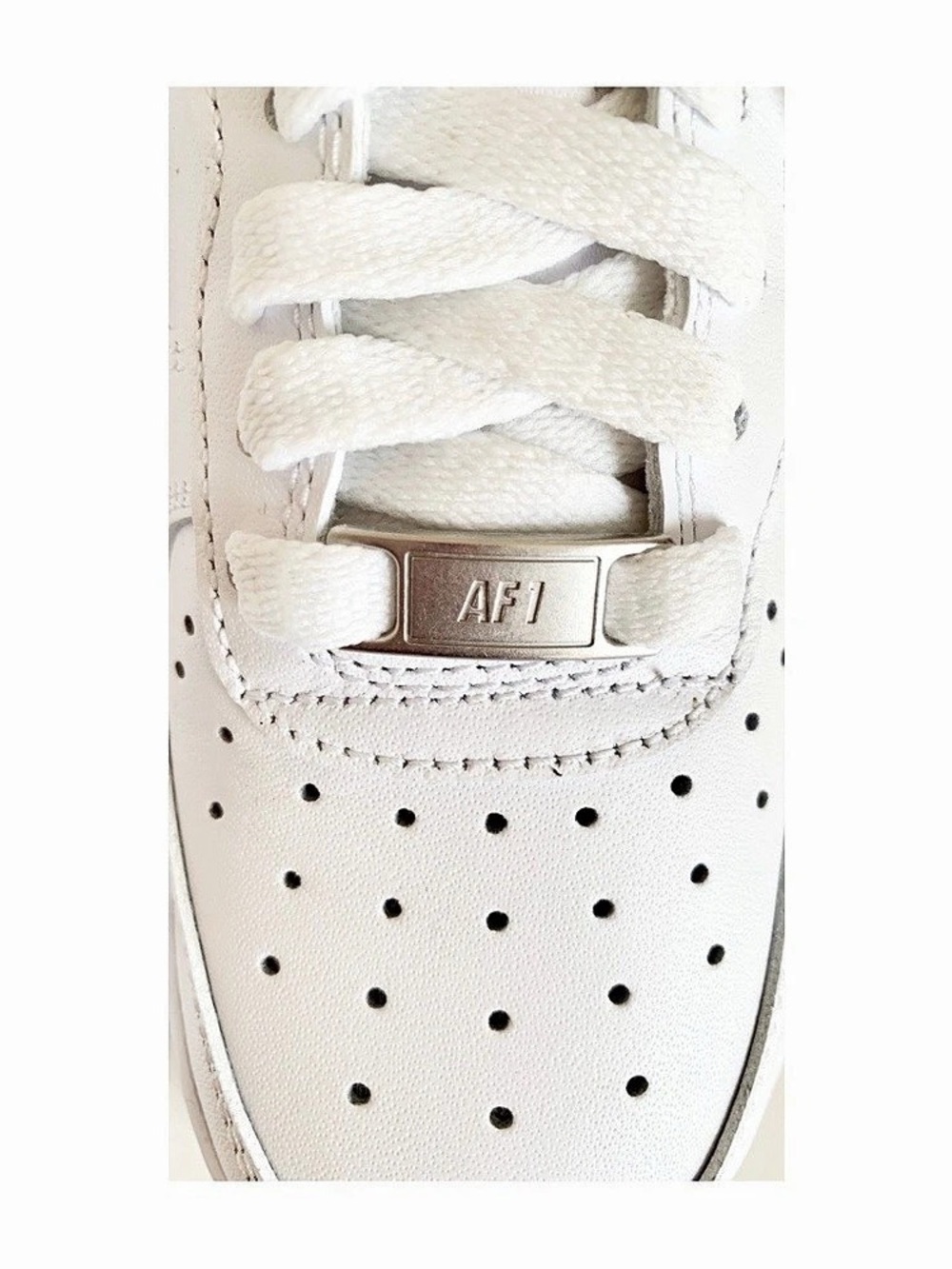 Nike Air Force 1 '07 Low White Sneakers US 6 Women’s Shoes - Picture 3 of 12